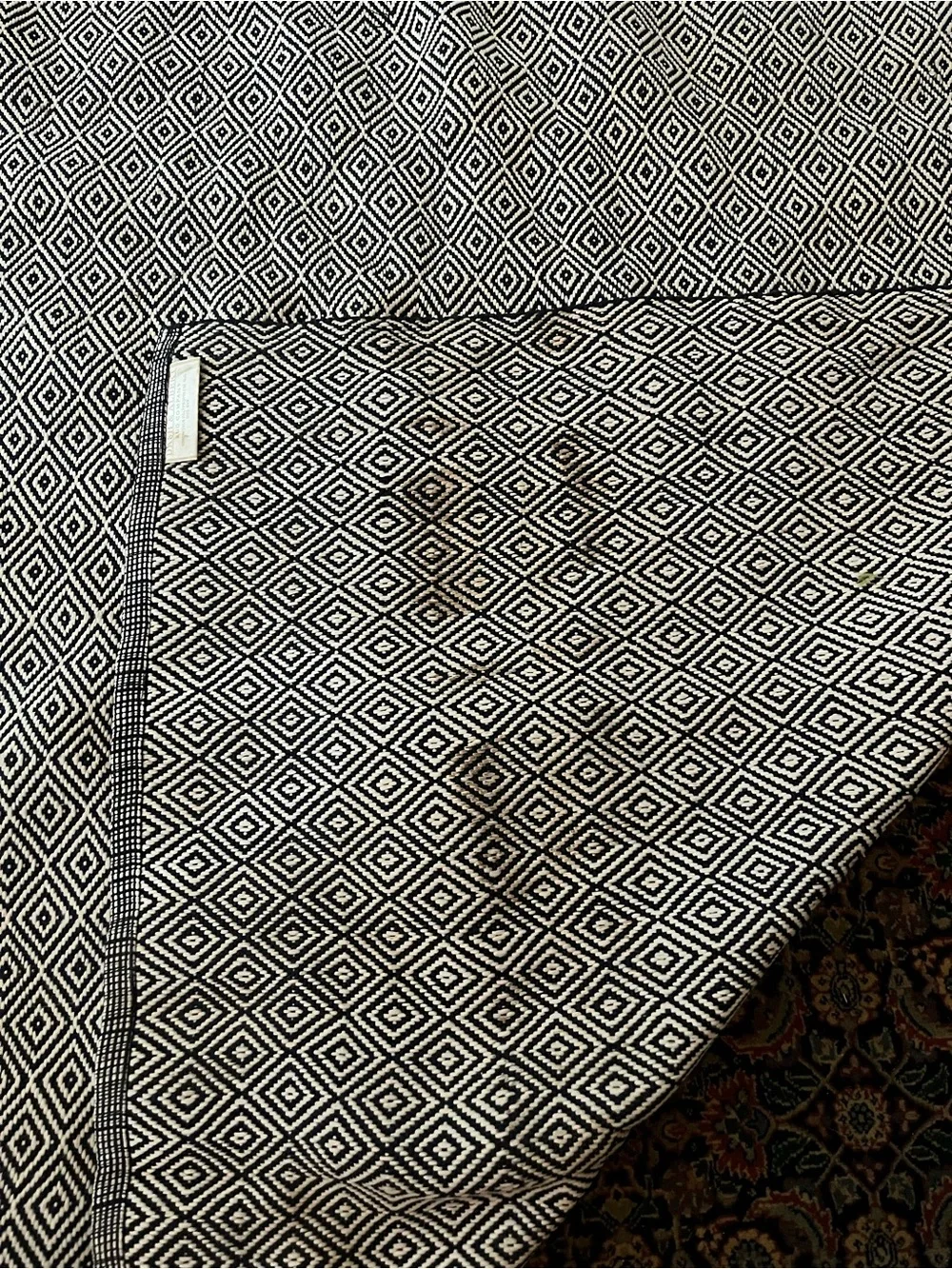 Annie Selke Dash and Albert Performance Rug, 6x9 ft, navy ivory diamond pattern